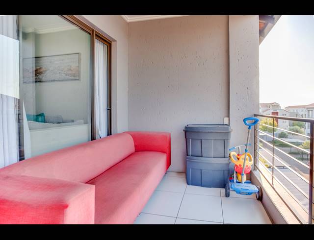 2 BEDROOM APARTMENT FOR SALE IN LONEHILL